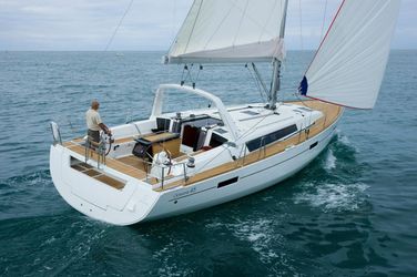 44' Beneteau 2012 Yacht For Sale